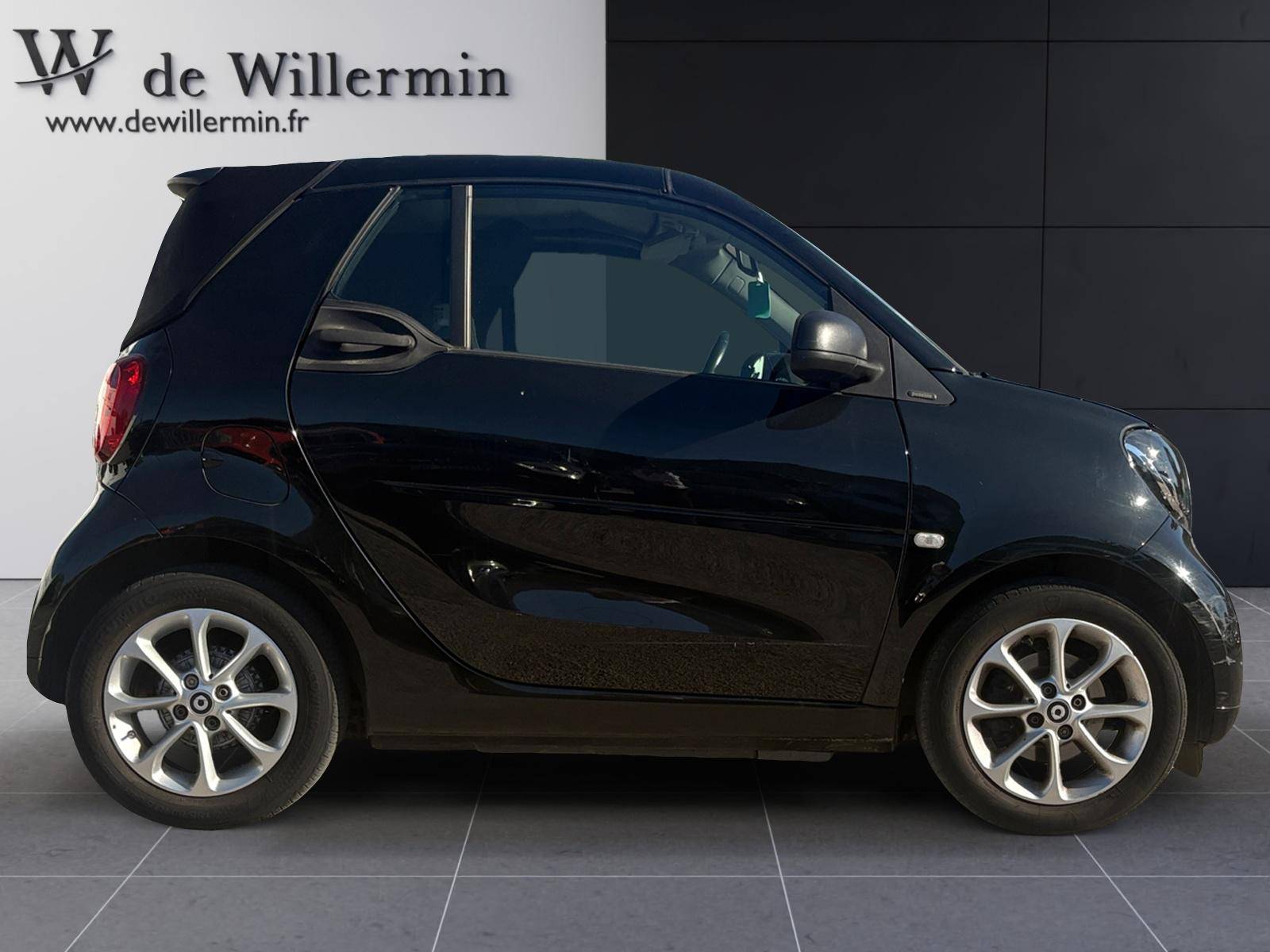 Image Smart FORTWO CABRIO Base 52 kW passion 1.0 71 ch 
