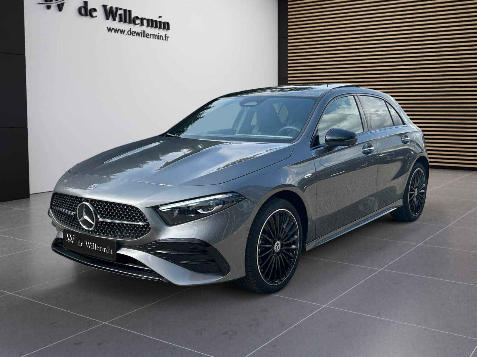Photo MERCEDES CLASSE A Classe A 250 e Hybrid EQ 8G-DCT